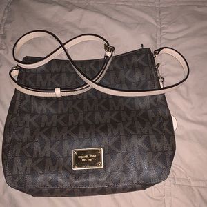Michael Kors Cross Body purse
